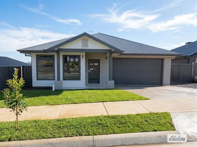 10 Whitewater Terrace — photo from Elders Real Estate Albury/Wodonga