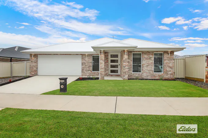 70 Daintree Way, West Wodonga, VIC, 3690 - Image 1