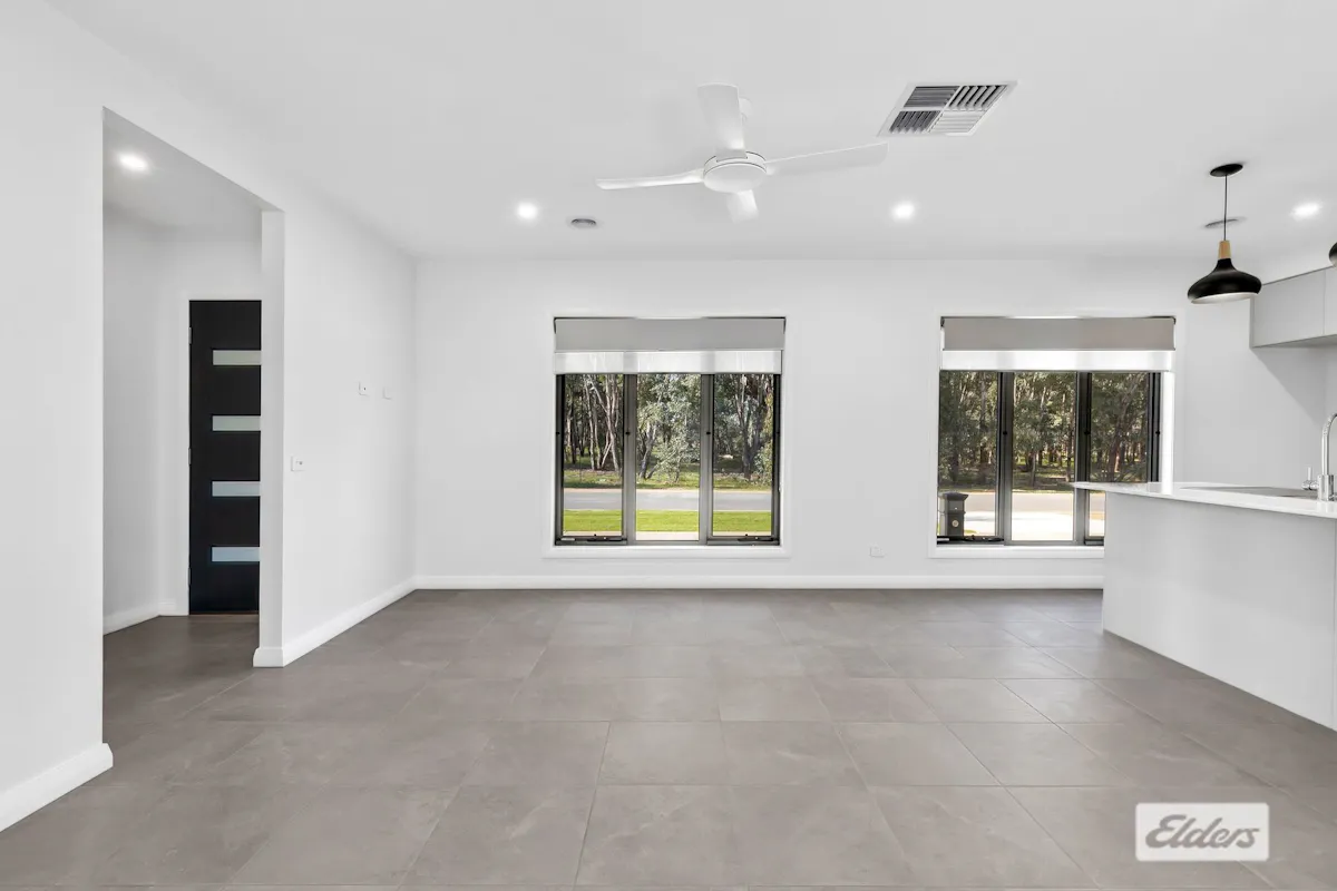 13 Torrens Road — photo 4 of 14