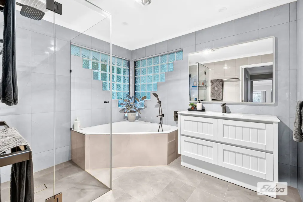 2 The Court, Wodonga, VIC, 3690 - Image 10