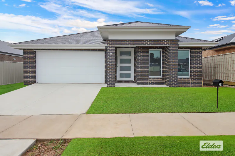 25 Chandler Street, West Wodonga, VIC, 3690 - Image 1
