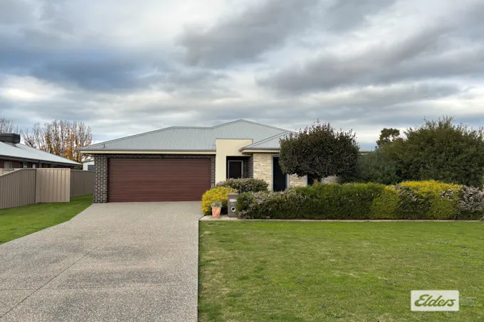 84 Townsend Street, Howlong, NSW, 2643 - Image 1