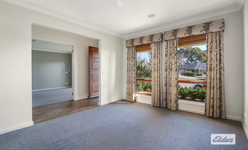 11 Middleton Crescent, Wodonga, VIC, 3690 - Image 2