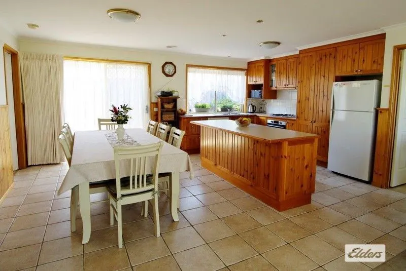 9 MacKenzie Crescent, Wodonga, VIC, 3690 - Image 4