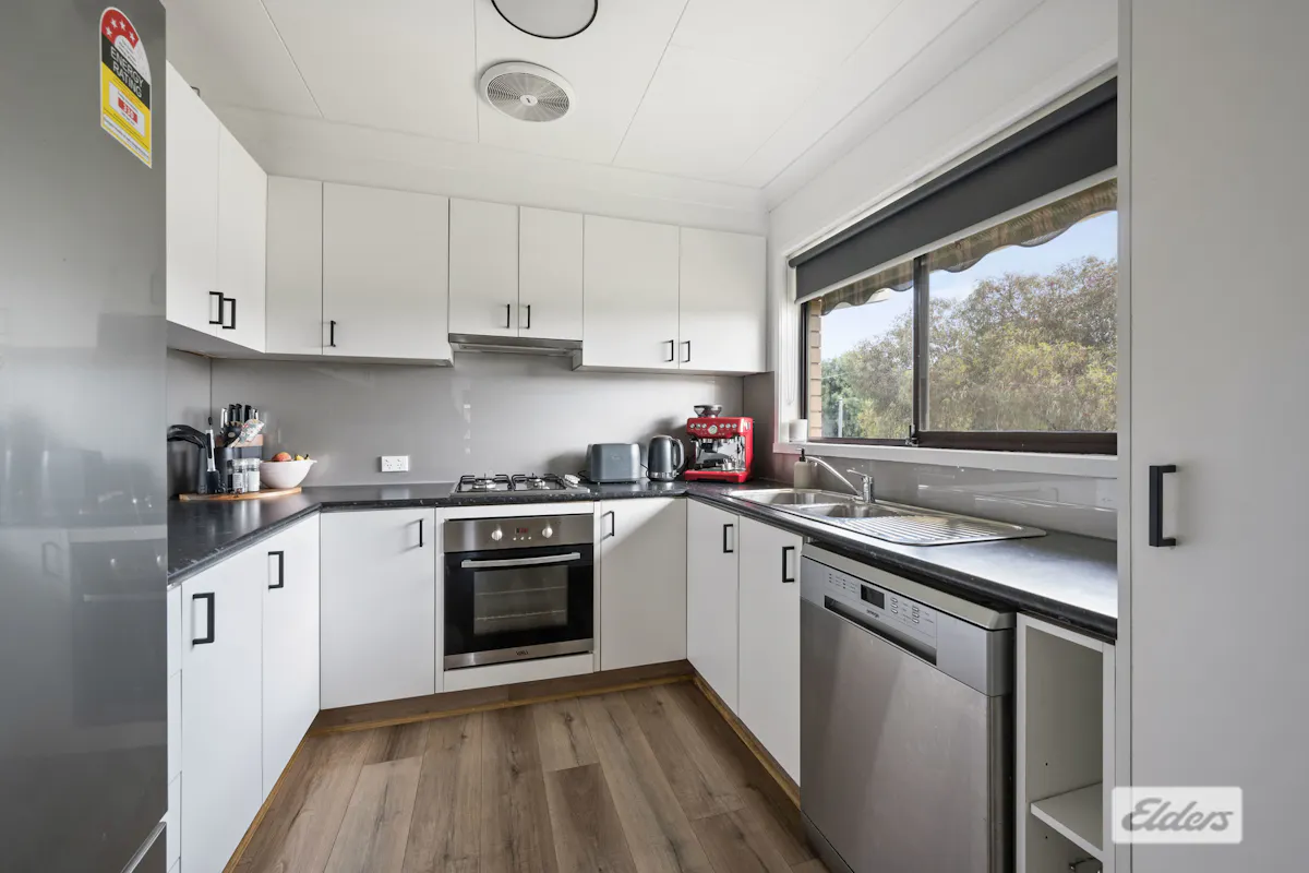 4 Elsa Court — photo 2 of 19