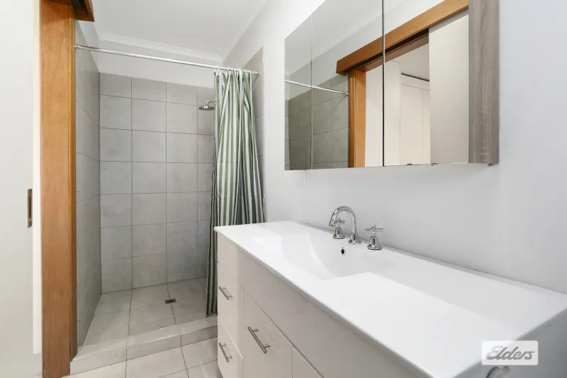 19 Robert Crescent, West Wodonga, VIC, 3690 - Image 13