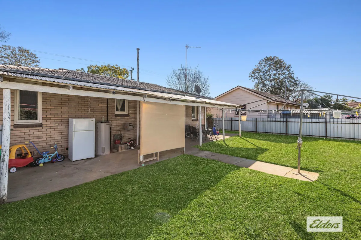 958 Captain Cook Drive — photo 11 of 13