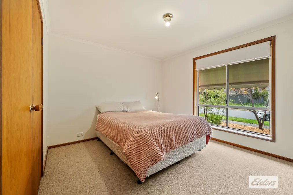 1 & 2/7 Eleanore Court, West Wodonga, VIC, 3690 - Image 6