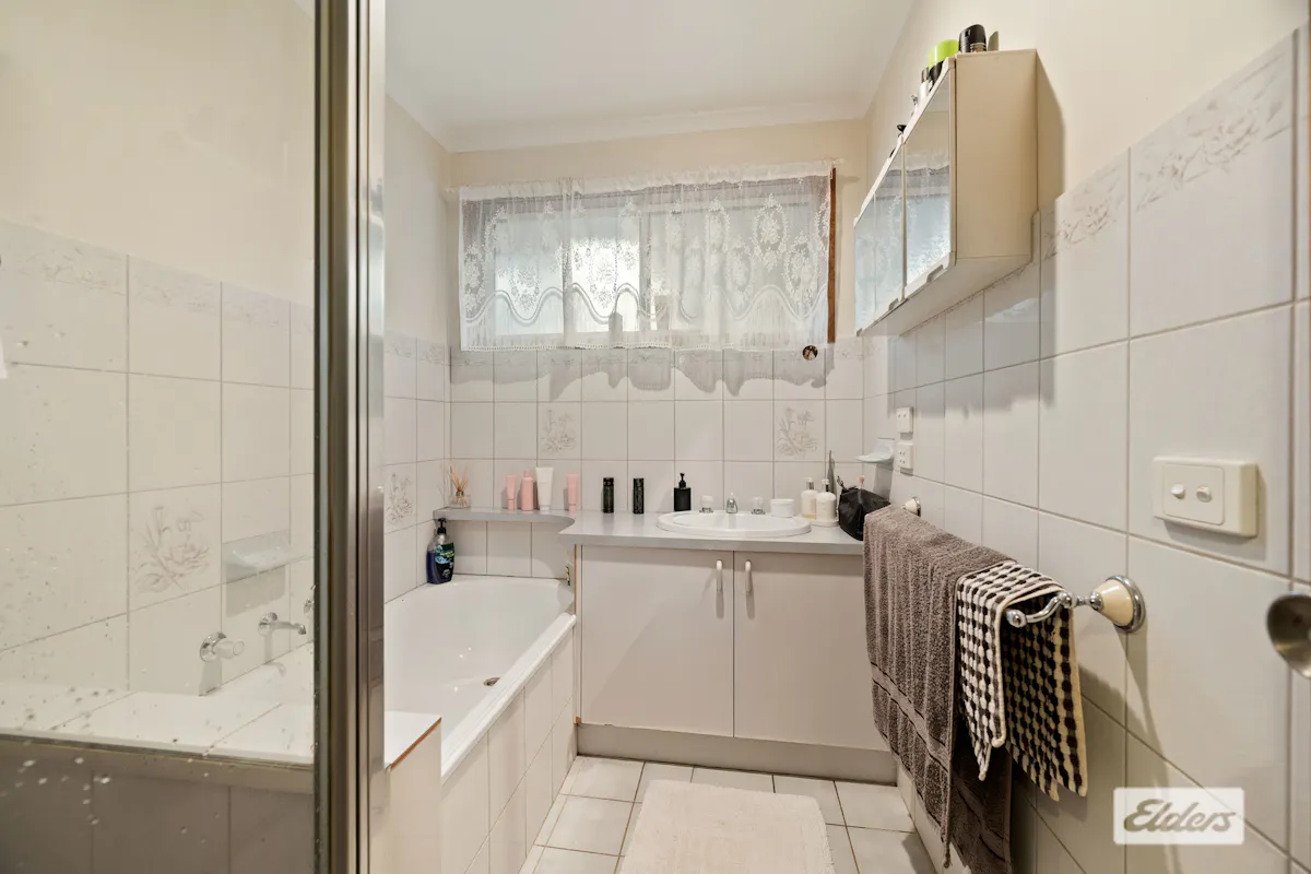 1 & 2/7 Eleanore Court — photo 14 of 20