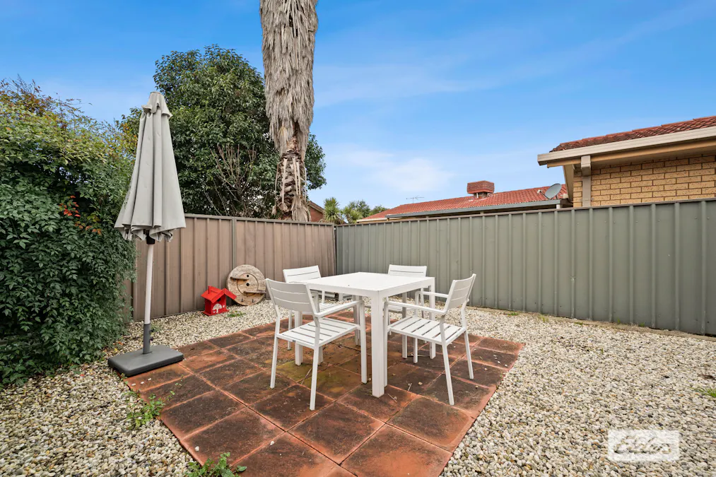 1 & 2/7 Eleanore Court, West Wodonga, VIC, 3690 - Image 9