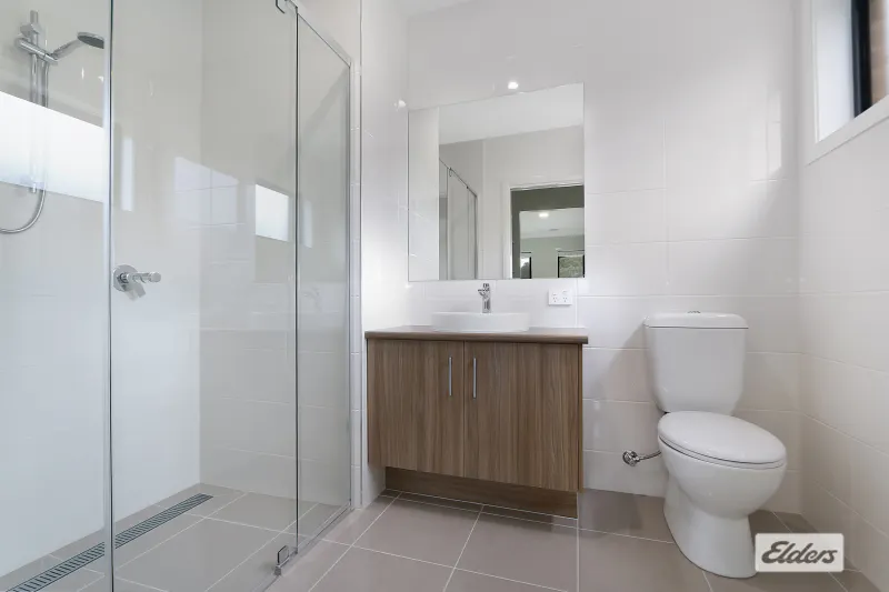 2/27 Chandler Street, West Wodonga, VIC, 3690 - Image 3