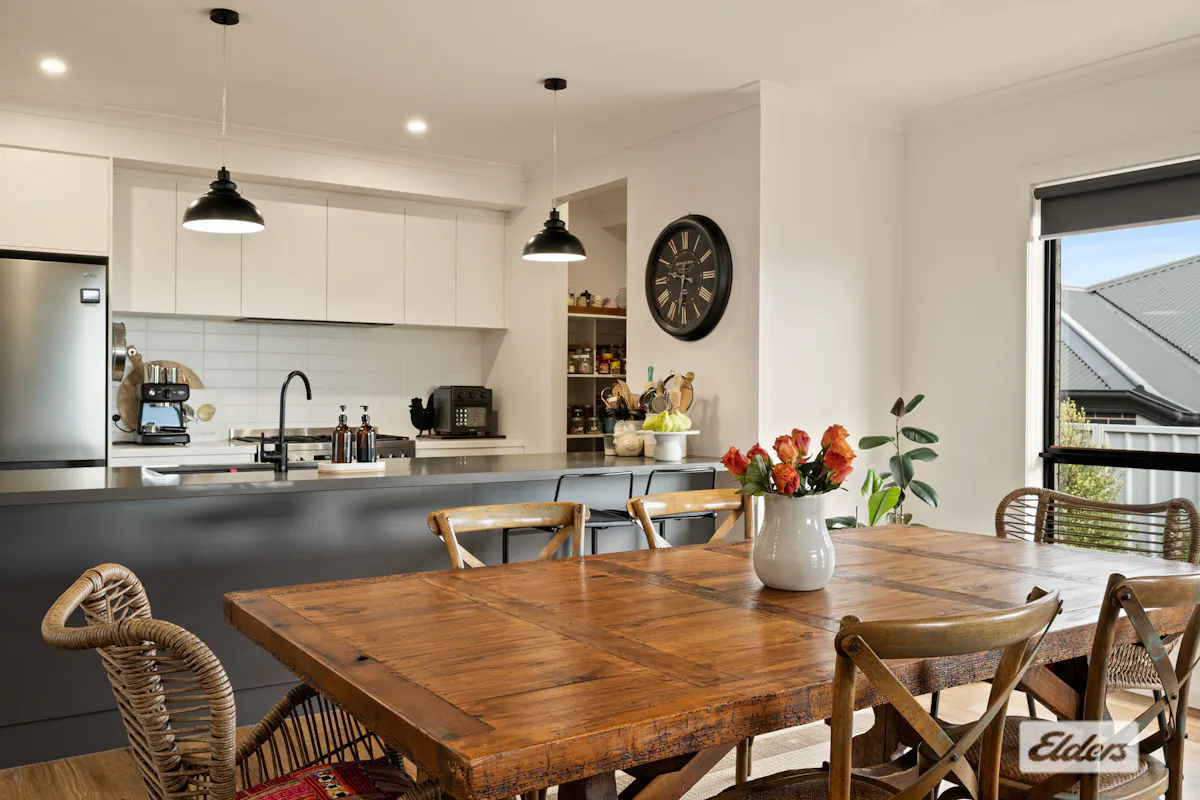 11 Doohan Street — photo 4 of 25