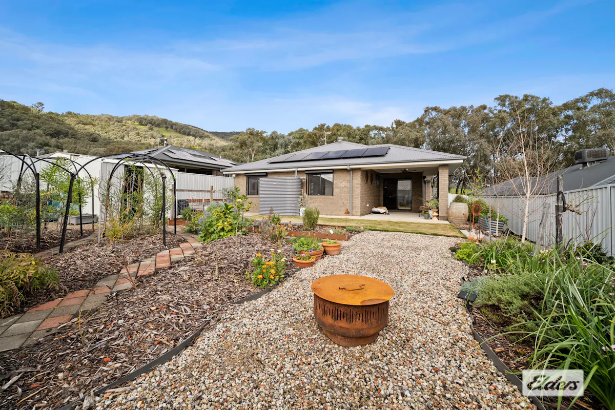 11 Doohan Street — photo 20 of 25