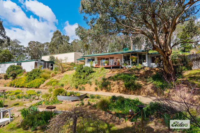211C Murray Valley Highway — photo from Elders Real Estate Albury/Wodonga