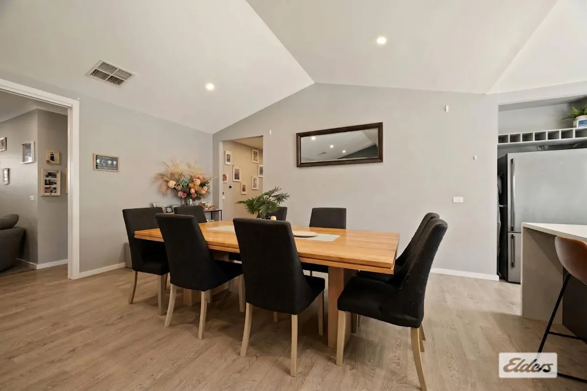 25 Devitt Way — photo 8 of 30
