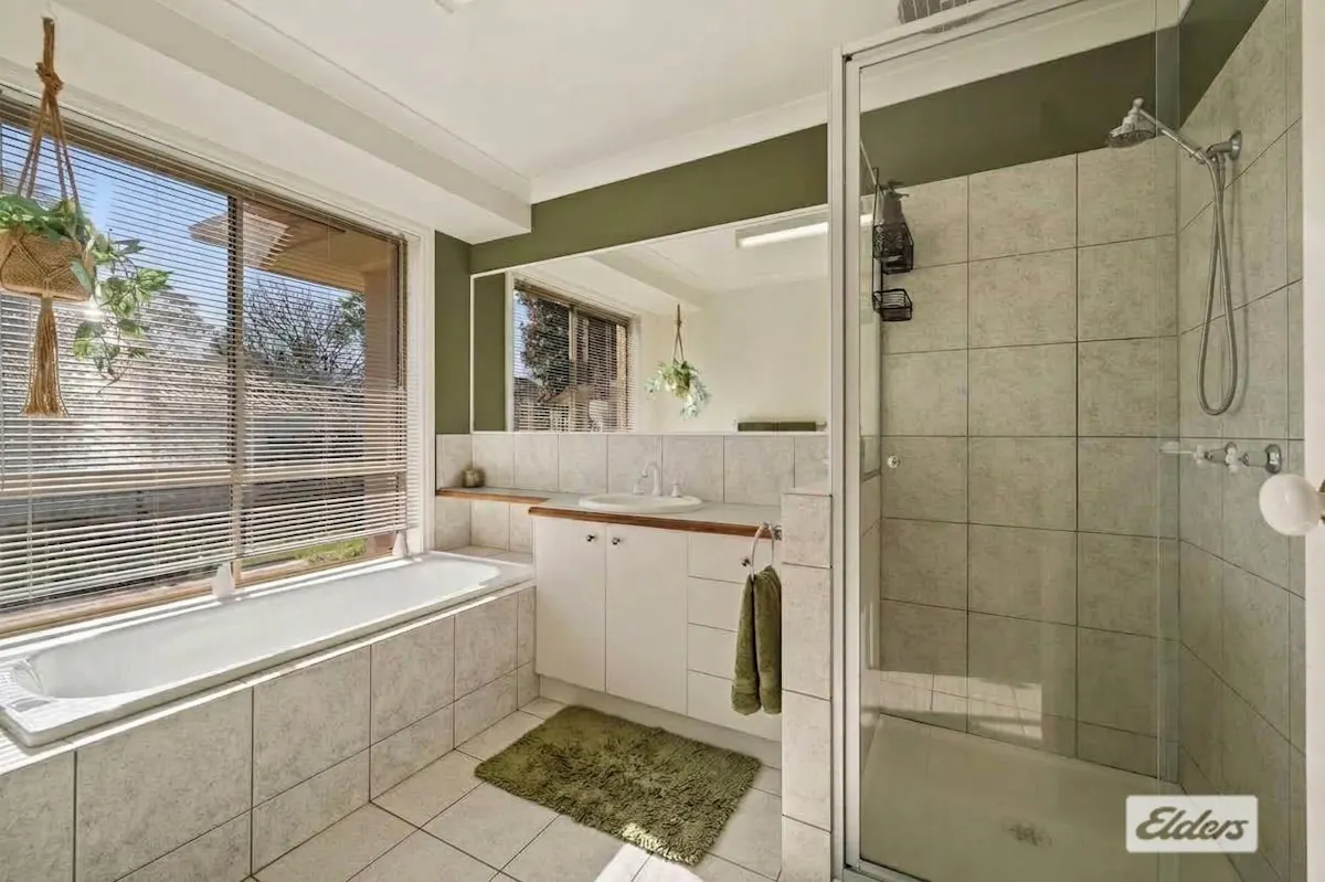24 Peacock Avenue — photo 17 of 28