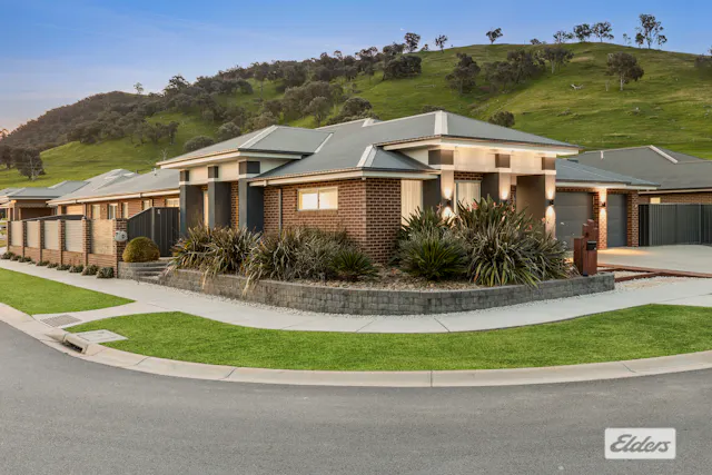 19 Strickland Street — photo from Elders Real Estate Albury/Wodonga