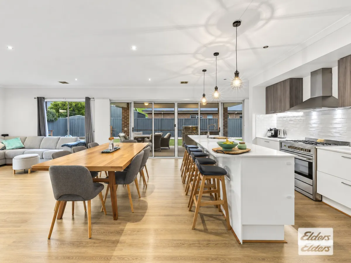 19 Strickland Street — photo 4 of 19