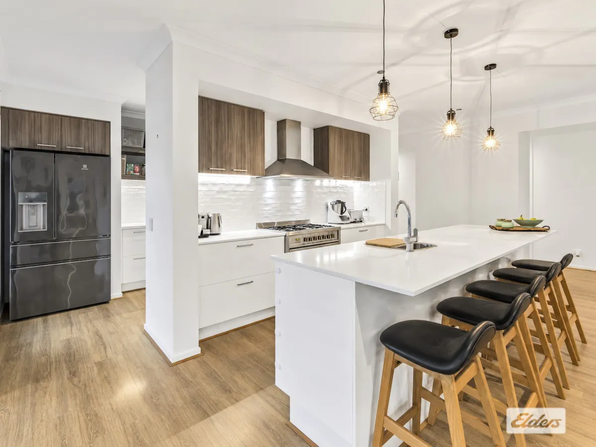19 Strickland Street — photo 3 of 19