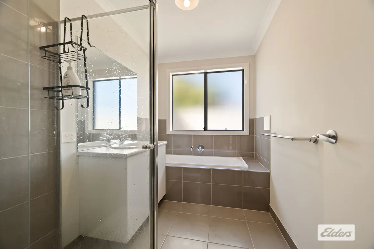 13 Inwood Crescent — photo 10 of 14