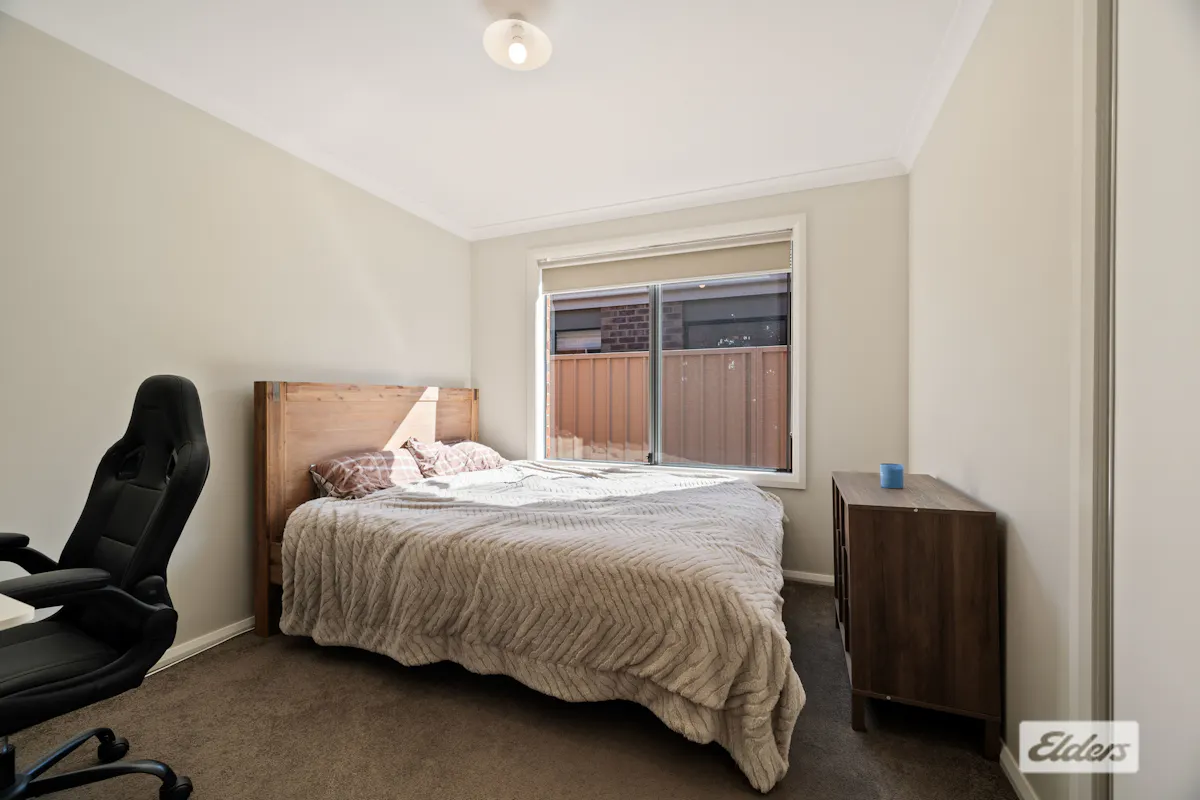 13 Inwood Crescent — photo 8 of 14