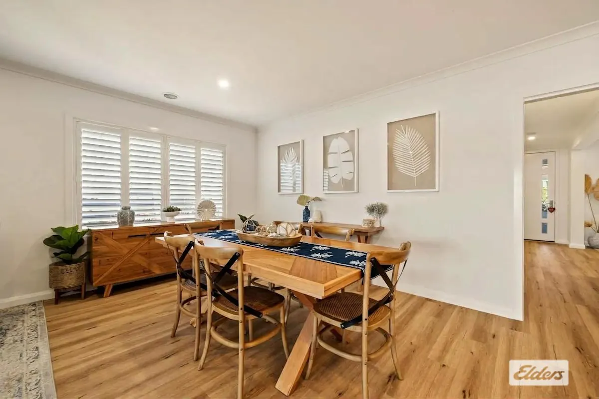 19 Loames Street — photo 14 of 30