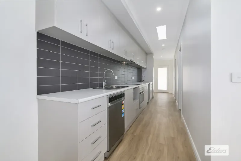 77 Glenwood Boulevard — photo 3 of 8
