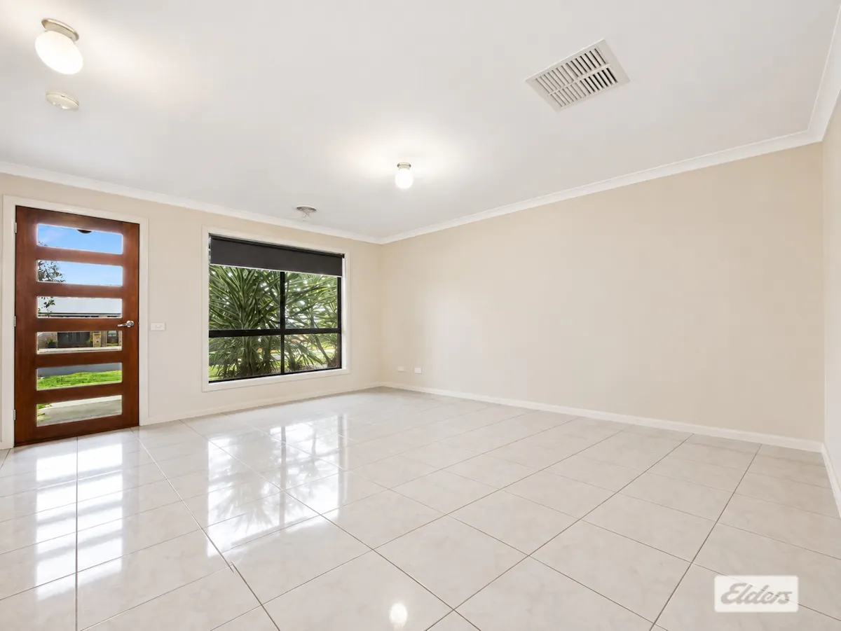 11 McAuliffe Street — photo 2 of 9