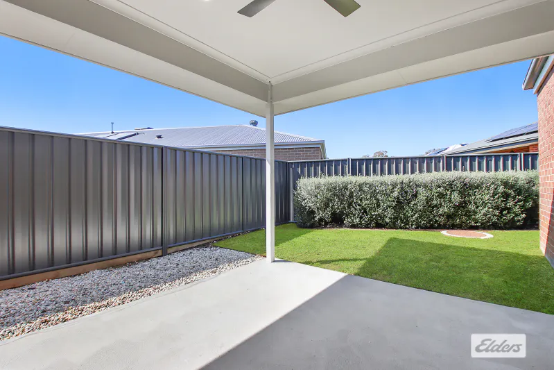 52 Ledbury Circuit — photo 10 of 10