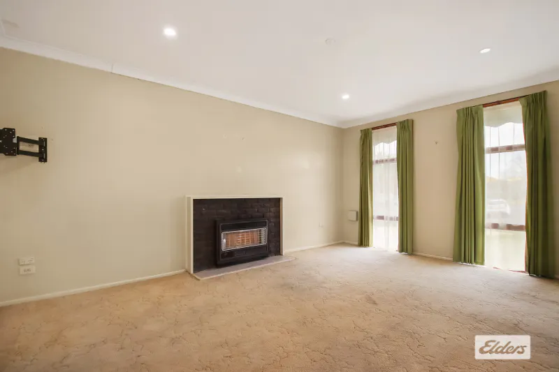 430 Strang Place — photo 3 of 9