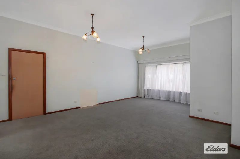 430 Strang Place — photo 2 of 9