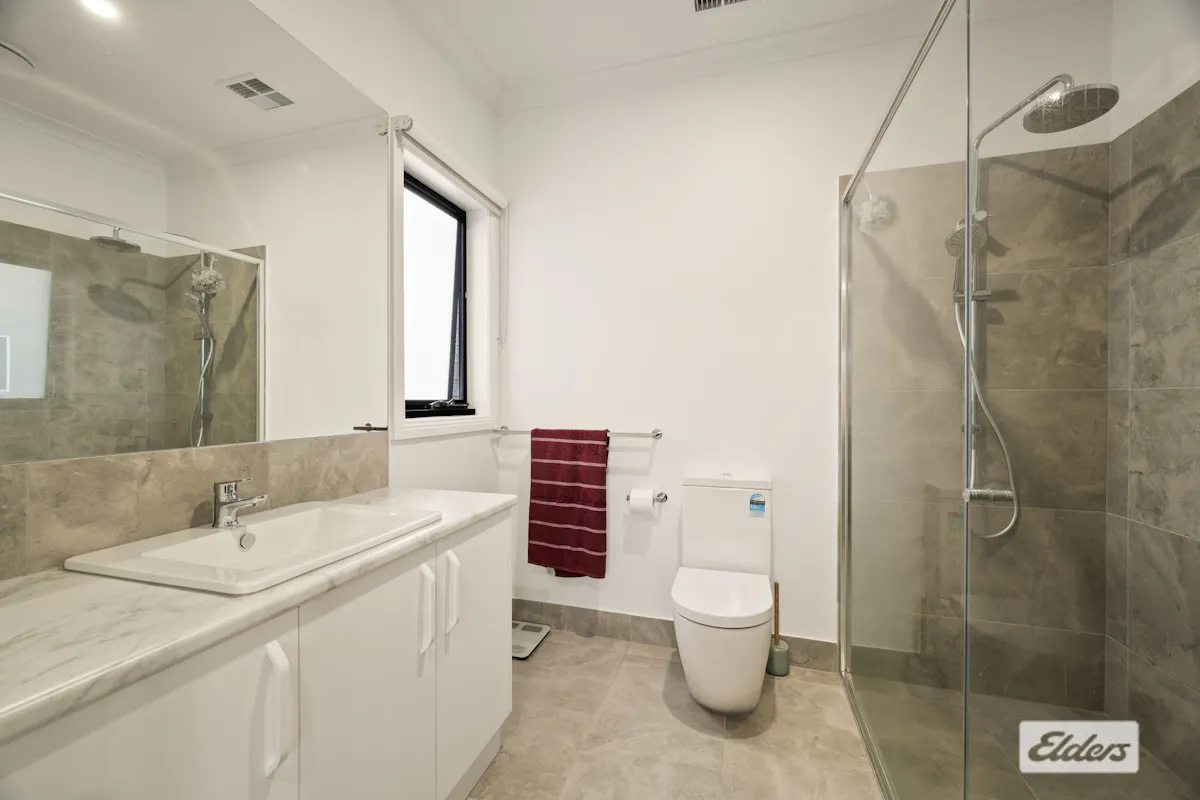 15 Birchall Crescent — photo 11 of 29