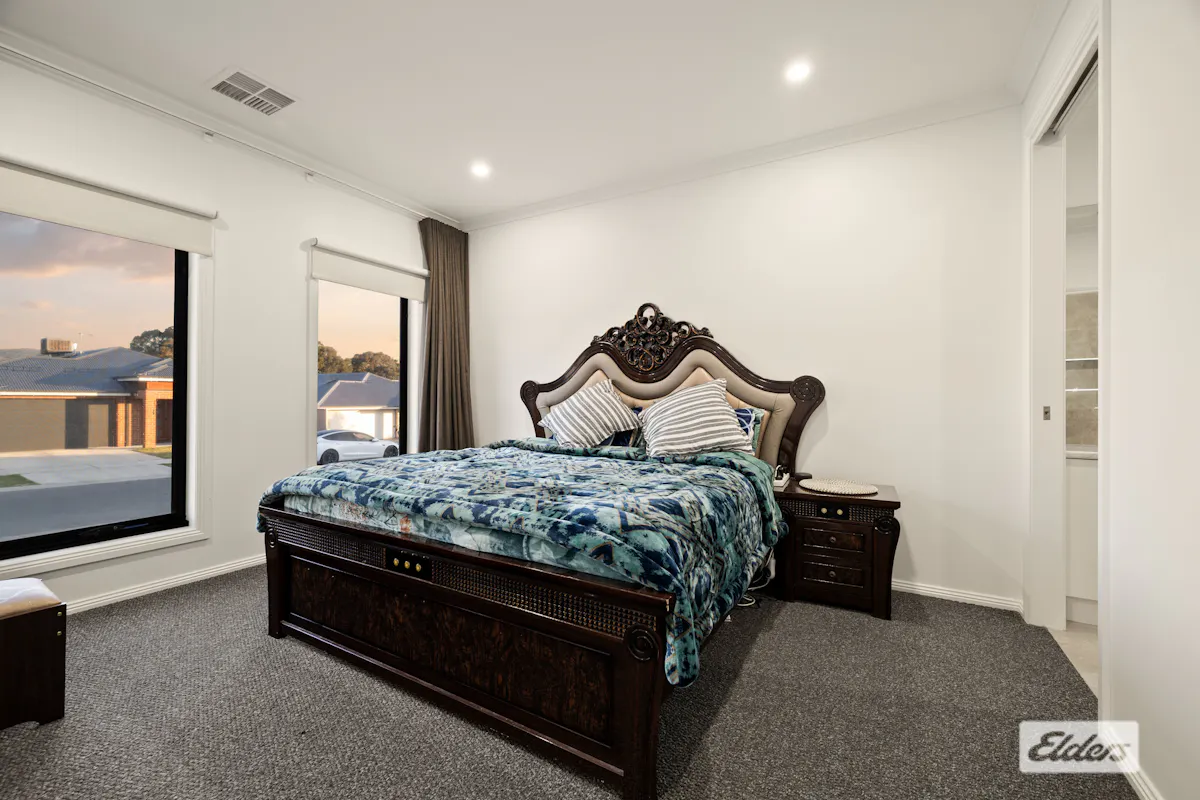 15 Birchall Crescent — photo 10 of 29