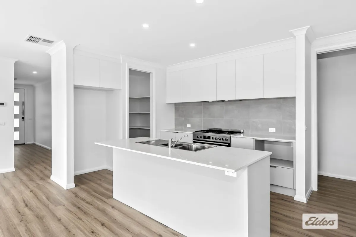 4 Melba Court — photo 2 of 15