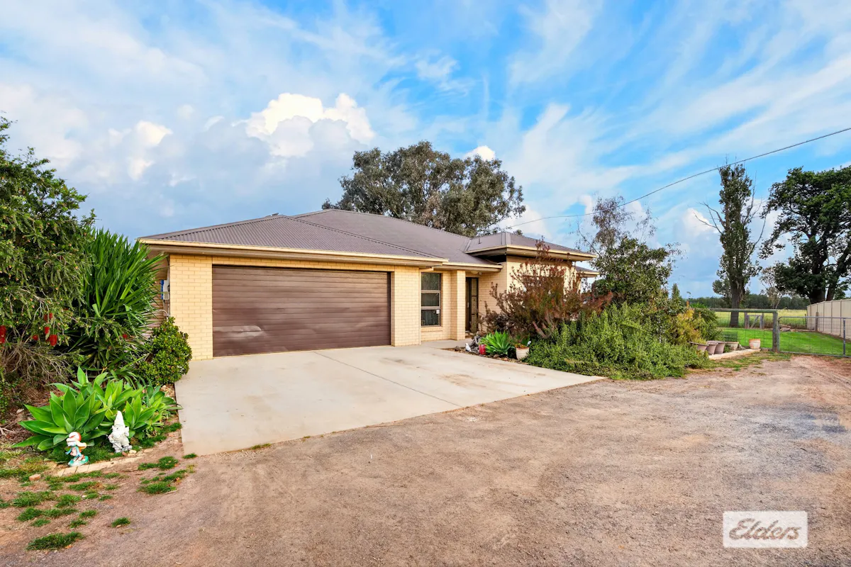 35 Morley Drive — photo 3 of 30