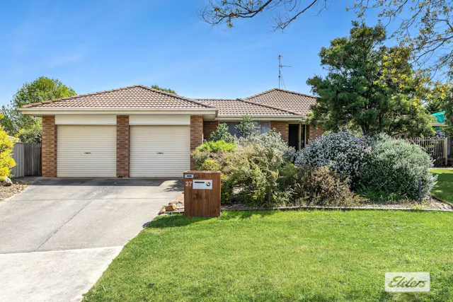 37 Azure Drive — photo from Elders Real Estate Albury/Wodonga
