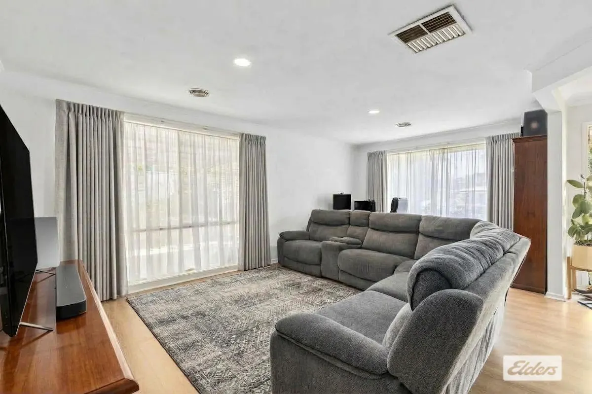 37 Azure Drive — photo 4 of 15