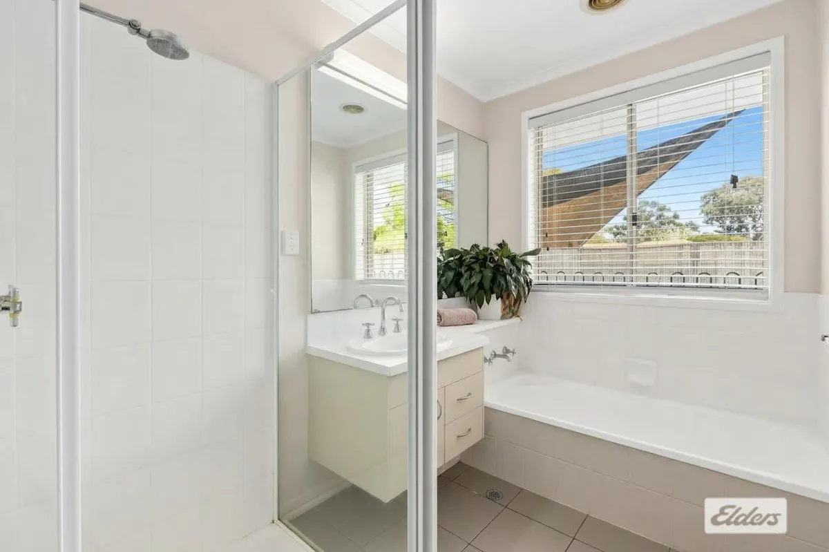 37 Azure Drive — photo 9 of 15
