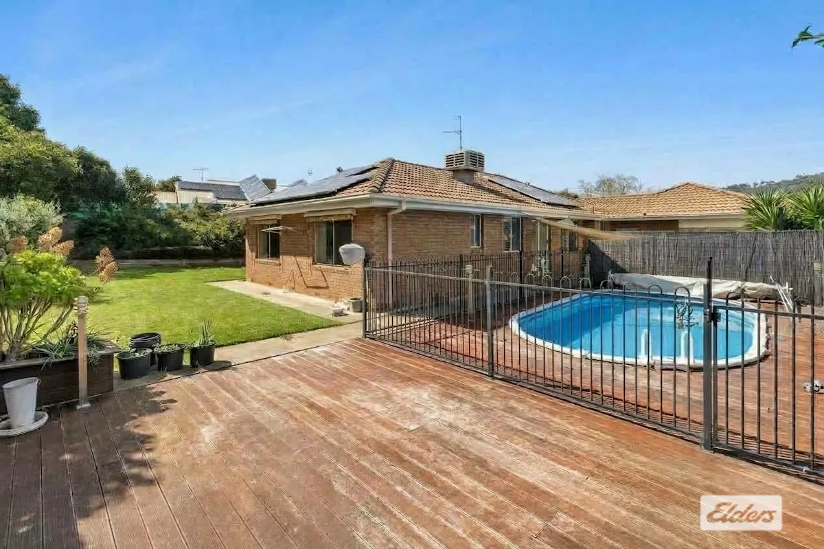 37 Azure Drive — photo 10 of 15