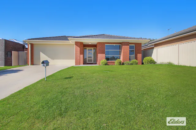 6 Gaby Terrace — photo from Elders Real Estate Albury/Wodonga