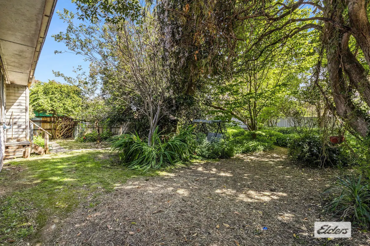 301 Beechworth Road — photo 6 of 11