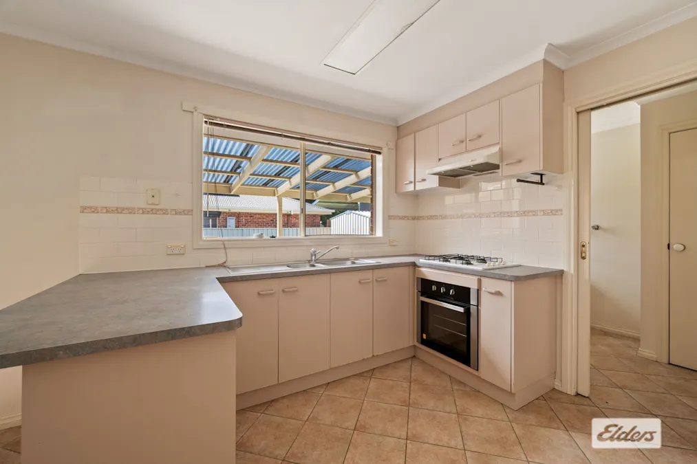 34 Koetong Crescent, West Wodonga, VIC, 3690 - Image 6