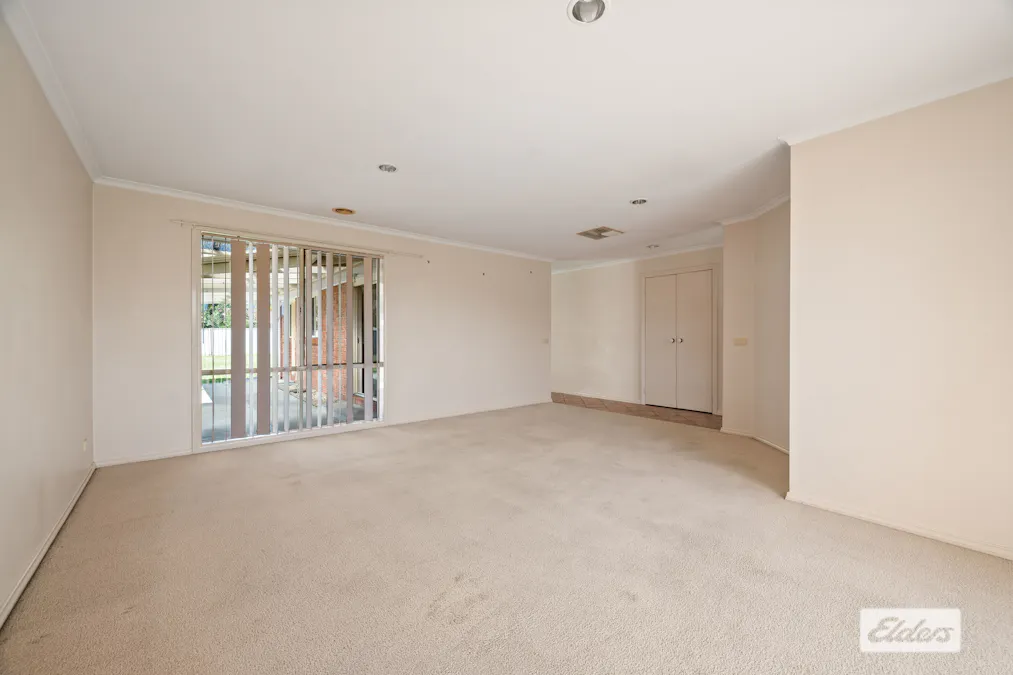 34 Koetong Crescent, West Wodonga, VIC, 3690 - Image 3