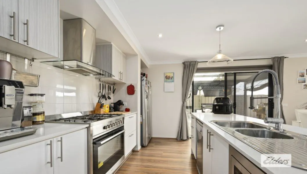 7 Gurney Crescent, Wodonga, VIC, 3690 - Image 4