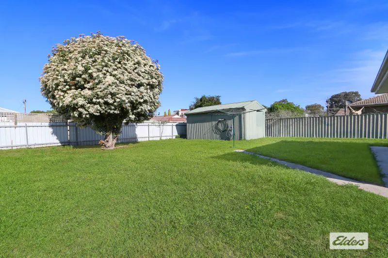 384 Dale Crescent — photo 8 of 8