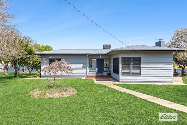 2 Hawkins Street — photo from Elders Real Estate Albury/Wodonga