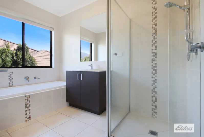 17 Maygar Avenue, Wodonga, VIC, 3690 - Image 8