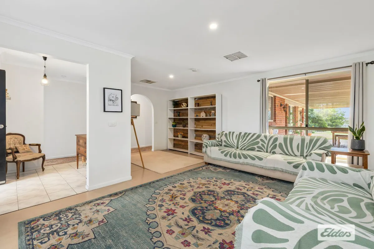 51 Pell Street — photo 4 of 14