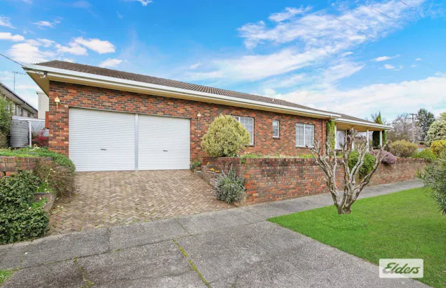 54 Stanley Street — photo from Elders Real Estate Albury/Wodonga