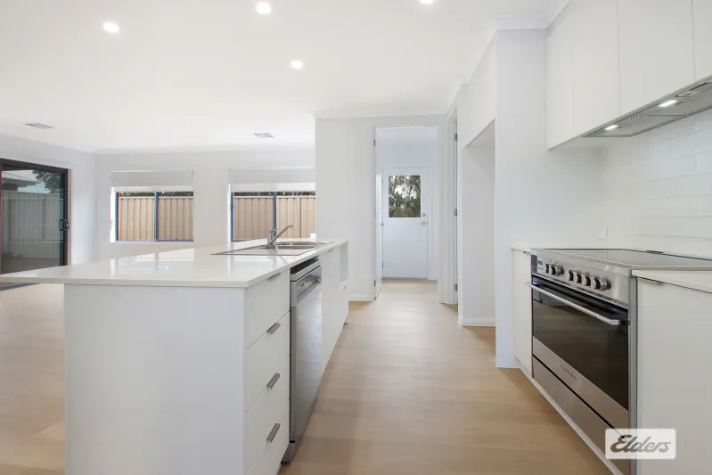 85 Daintree Way — photo 4 of 7